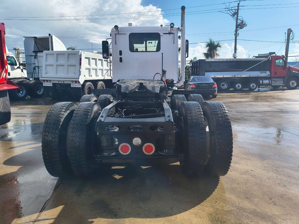Freightliner 122SD