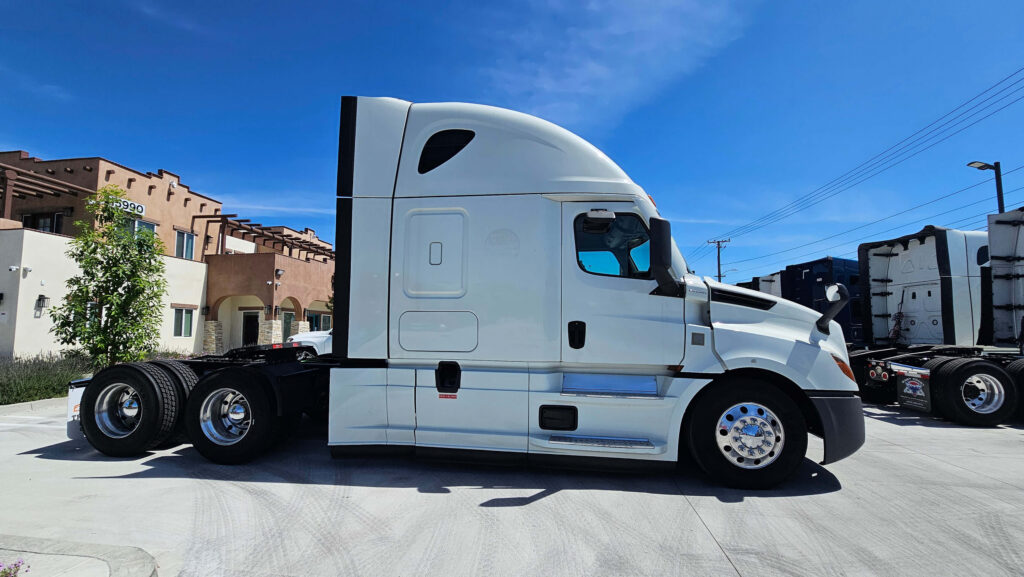 Freightliner Cascadia 126