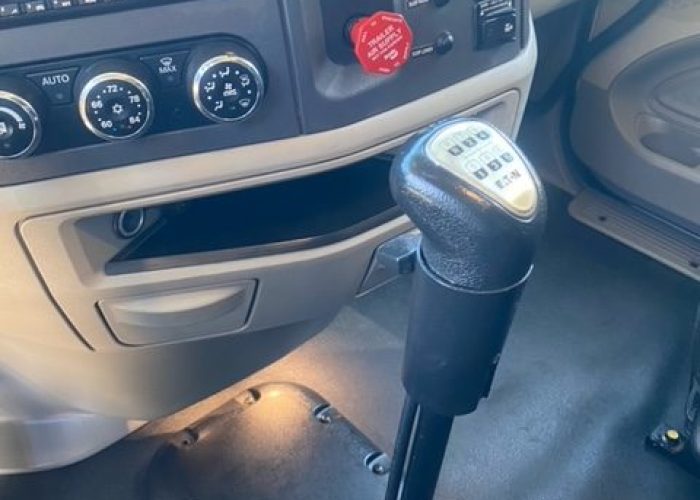 ready for rent elevated rental trucks