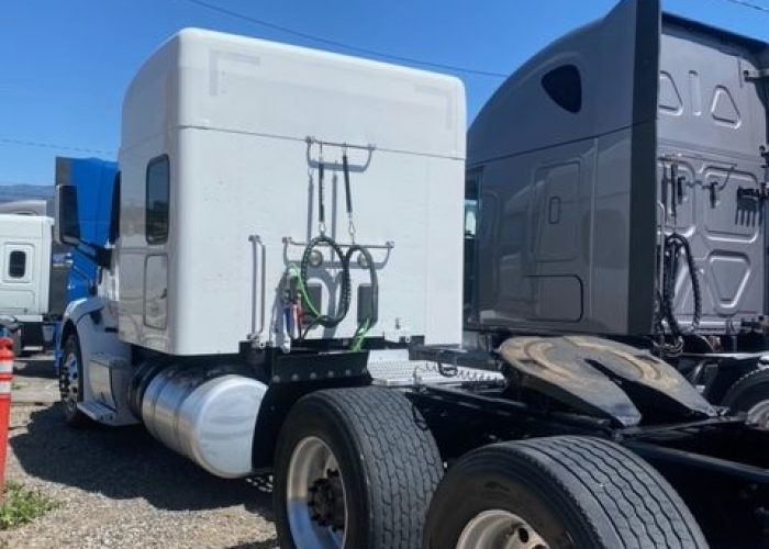 elevated customizable rental trucks