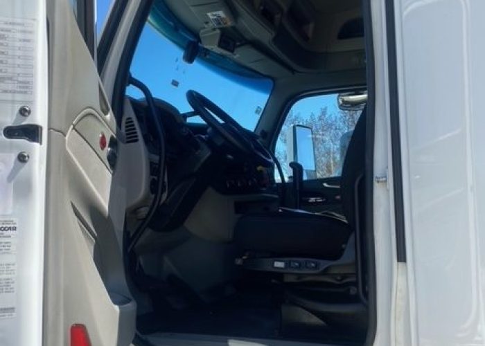 ready for rent elevated rental trucks