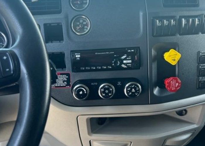 ready for rent elevated rental trucks