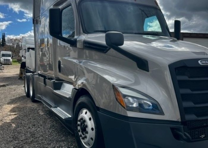 elevated rental trucks